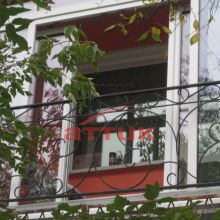 Раздвижная дверь на лоджии